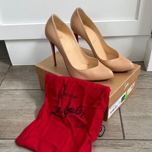 Christian Louboutin Tan Nude Heels Sz 8.5 box, duster bag